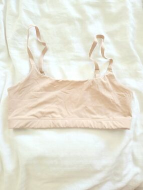 Everlane Pale Blush Seamless Bralette